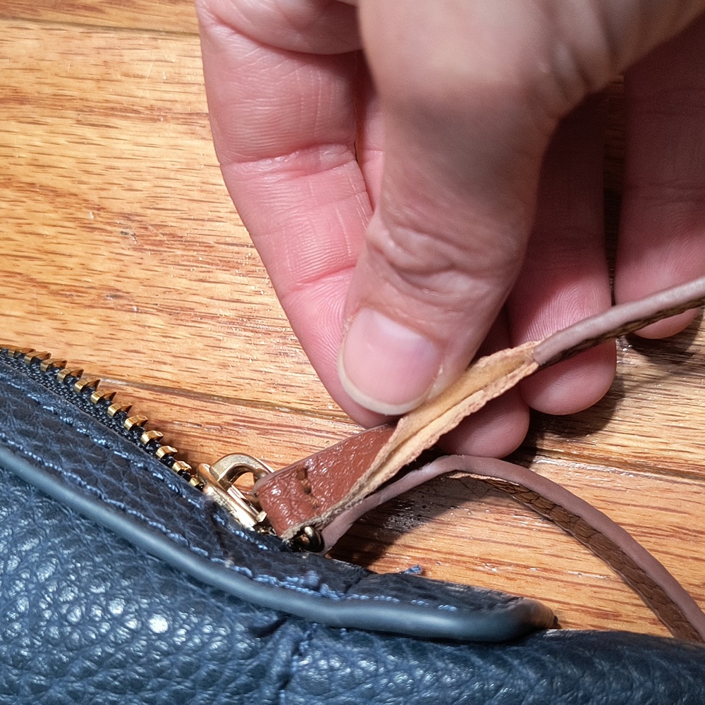 🔥BOGO Free🔥 Adrienne Vittadini backpack purse, H 11"/L 13"/ W 5", navy - Picture 5 of 16
